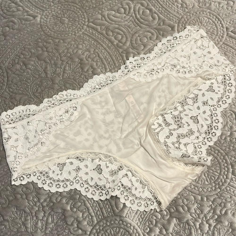 Victoria’s Secret L Body By Victoria Hiphugger